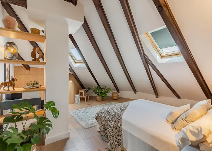 Homes Penthouse Lazcano 5 *